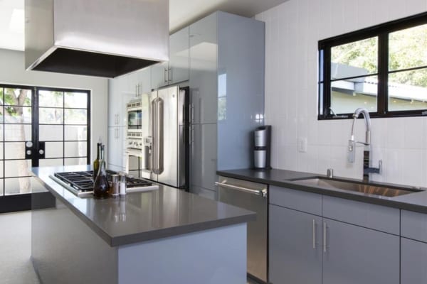 Top 10 mẫu tủ bếp inox đẹp và sang trọng Top 10 mẫu tủ bếp inox đẹp và sang trọng